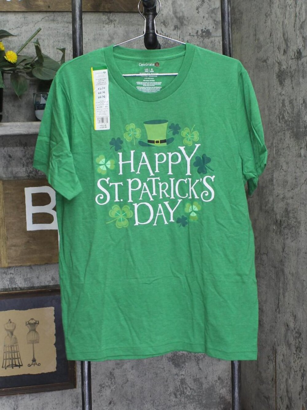 NWT Celebrate It Short Sleeve St. Patrick's Day Graphic T-Shirt Green L